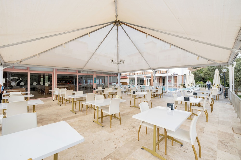 hanedan beach hotel