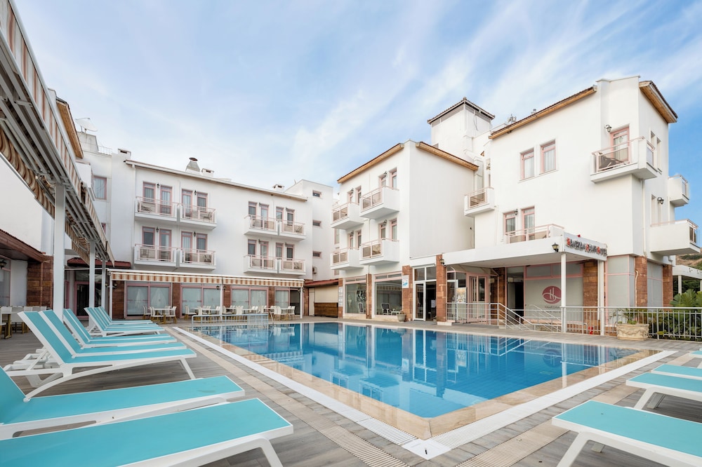 hanedan beach hotel