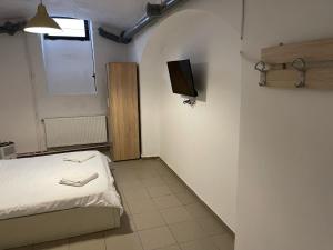 piata uniri cozy inn