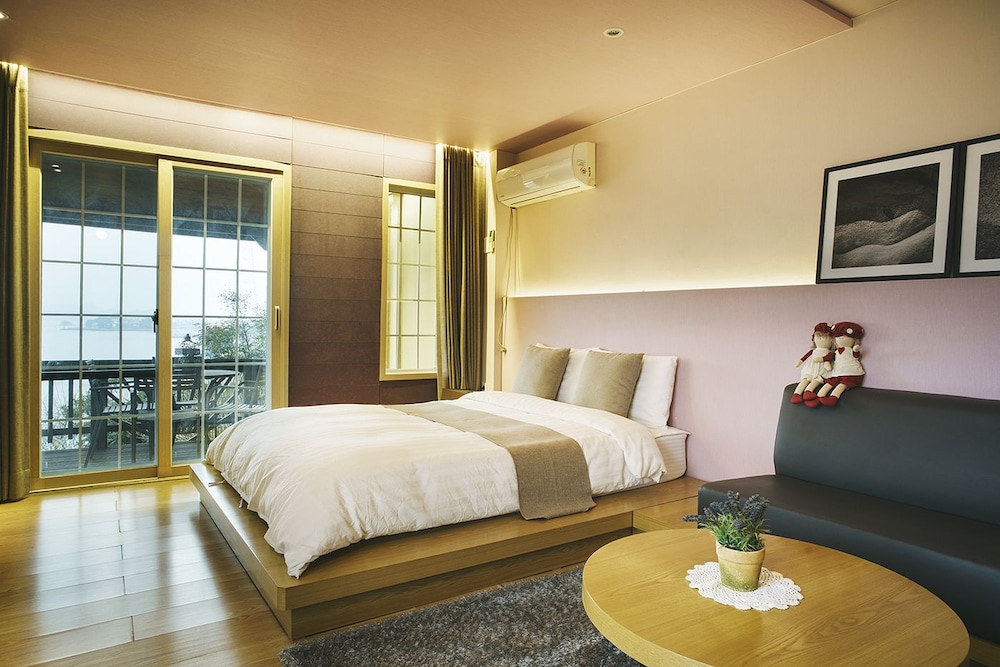 tongyeong mongdol house