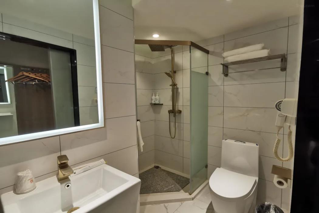7 days inn guangzhou jingxi nanfang hospital tonghe metro station