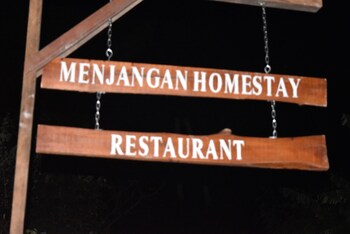 menjangan homestay