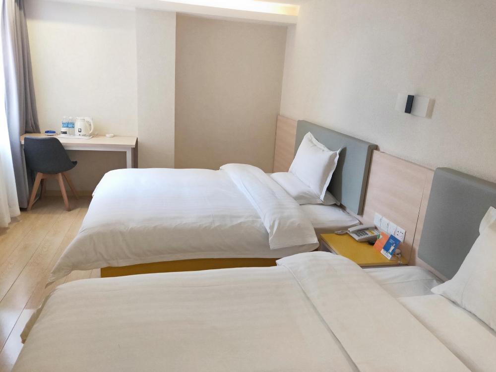 7 days inn zhaotong zhaotong college fada square