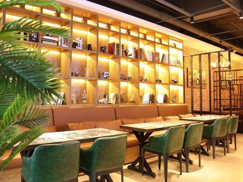 james joyce coffetel shijiazhuang zhonghua nan street xisanjiao metro station