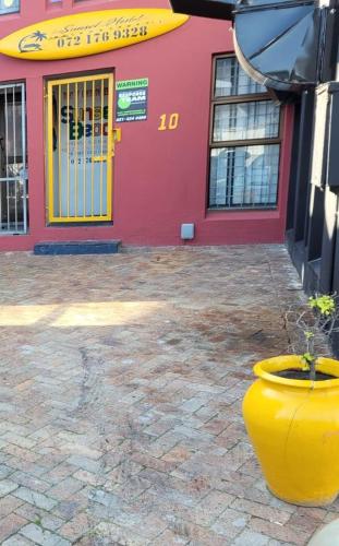 sunset beach backpackers