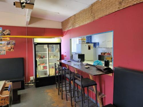 sunset beach backpackers