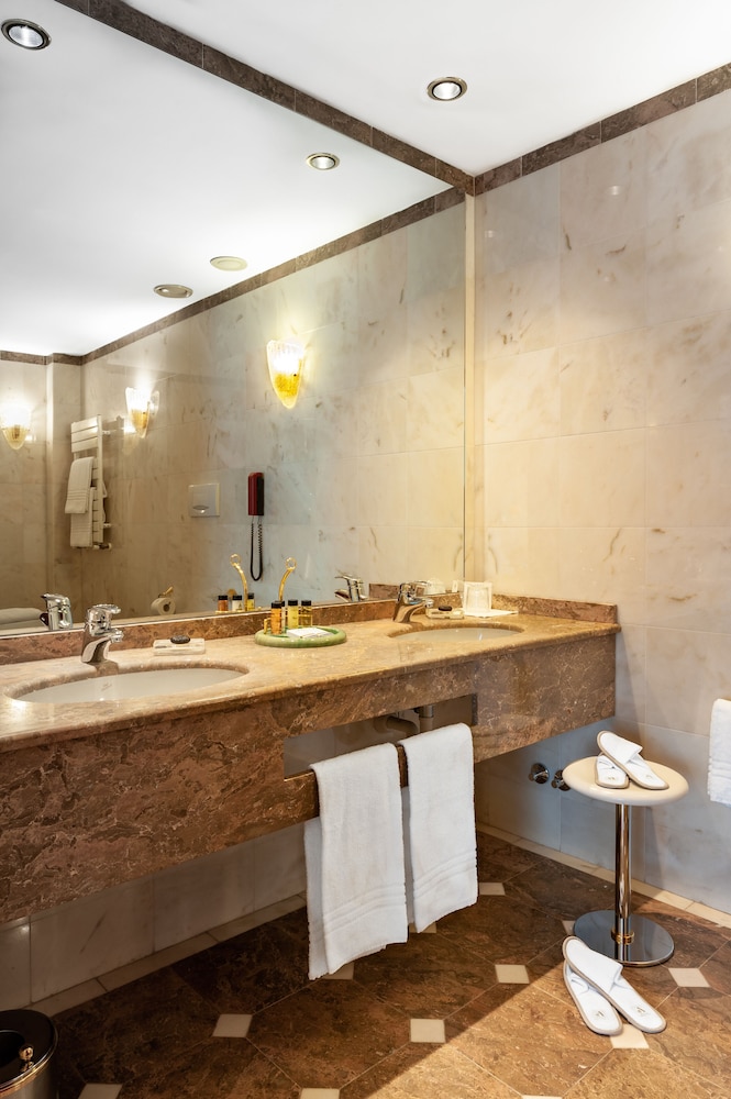 agora palace hotel