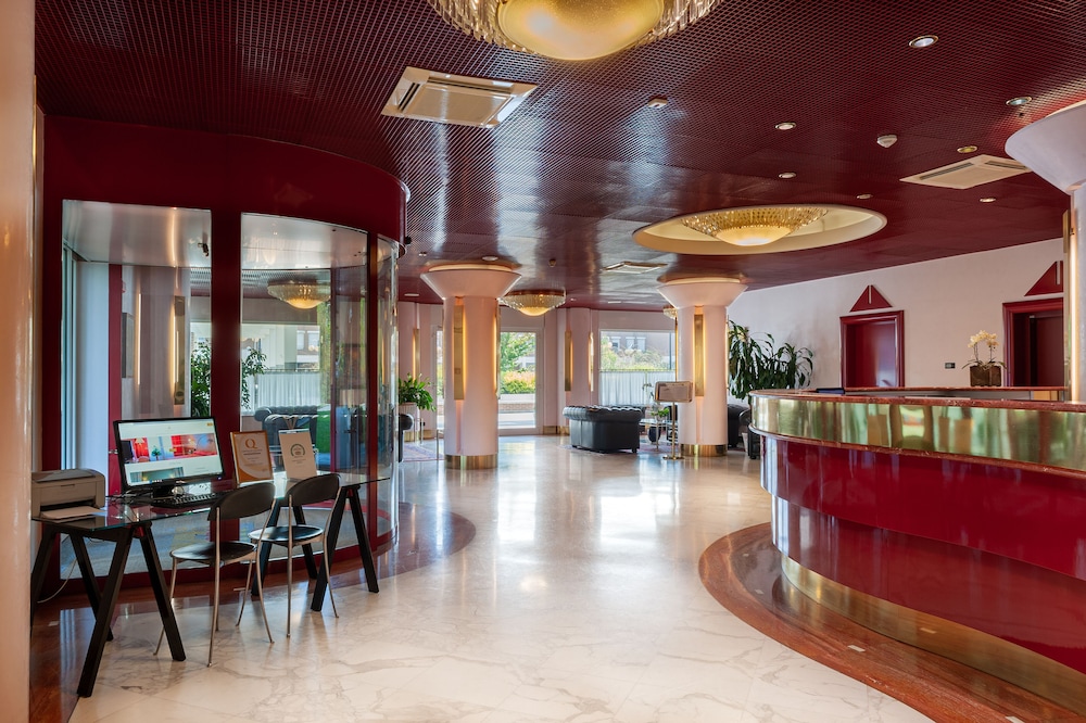 agora palace hotel