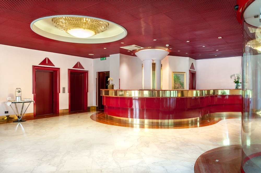 agora palace hotel