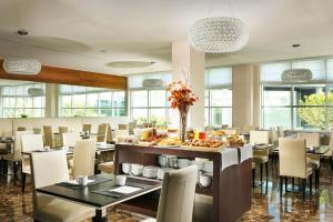 Hotel La Favorita,Manerba Del Garda>>Castiglione Delle Stiviere,4 star