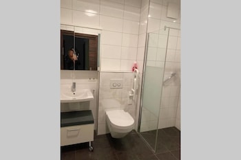 spacious modern flat 100m2 in the heart of the city center