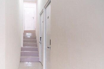 reddoorz garden boulevard citra raya tangerang