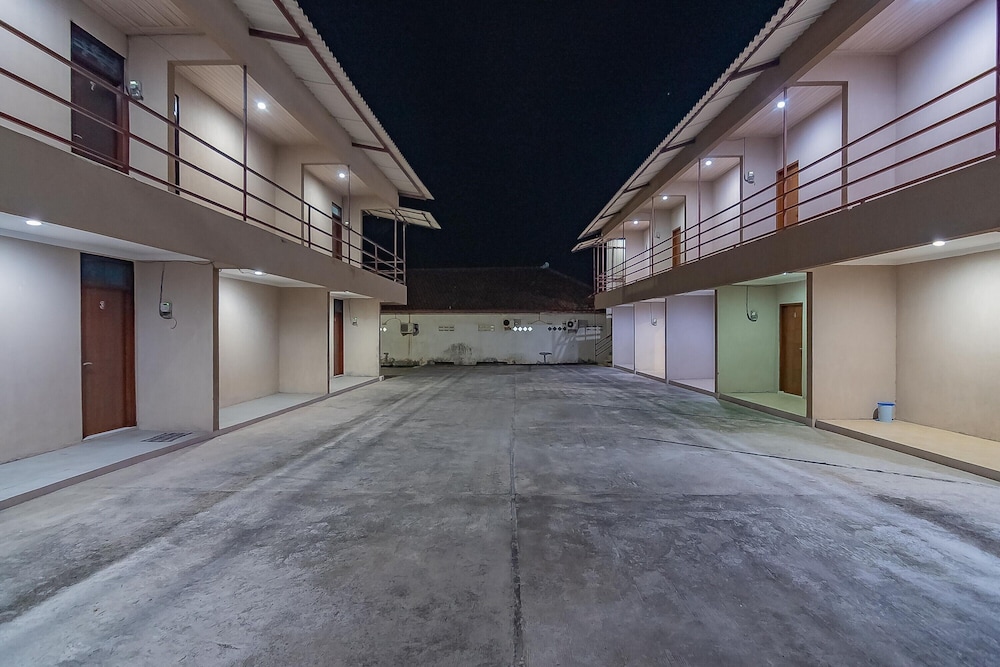 reddoorz plus bukit cinta street