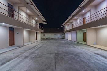 reddoorz plus bukit cinta street