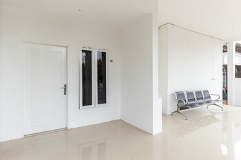 Reddoorz @ Medan Johor,North Sumatra>>Medan,2 star