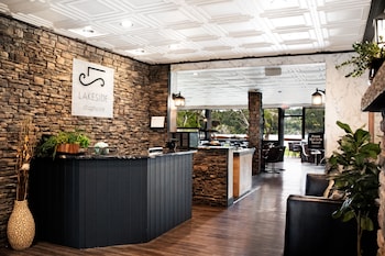 bayshore inn and spa