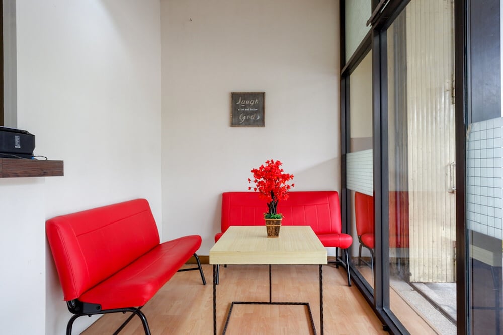 reddoorz near pacific mall tegal 2