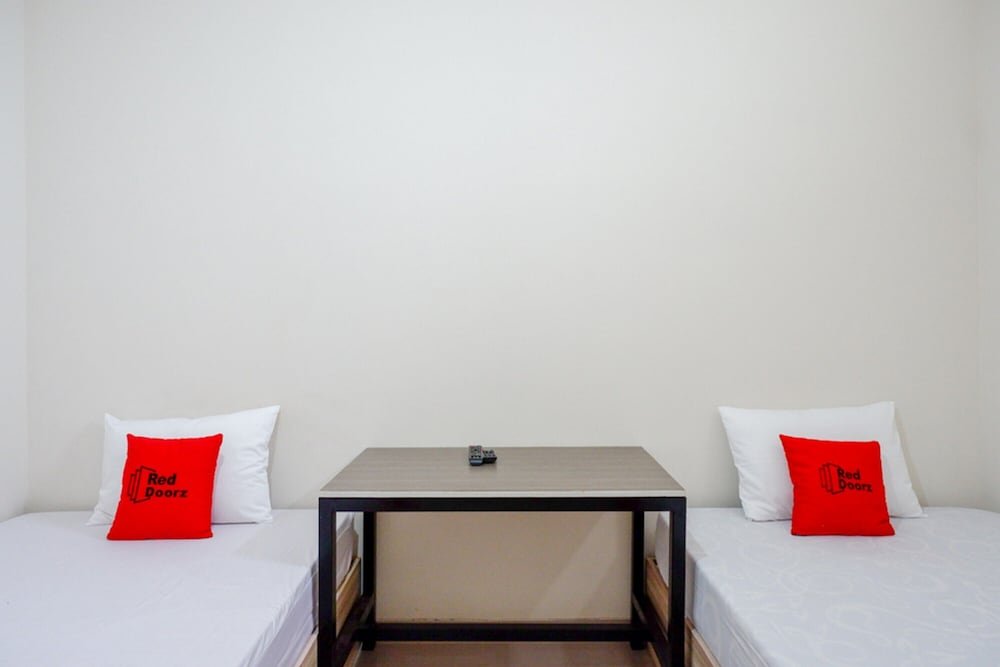 reddoorz near pacific mall tegal 2