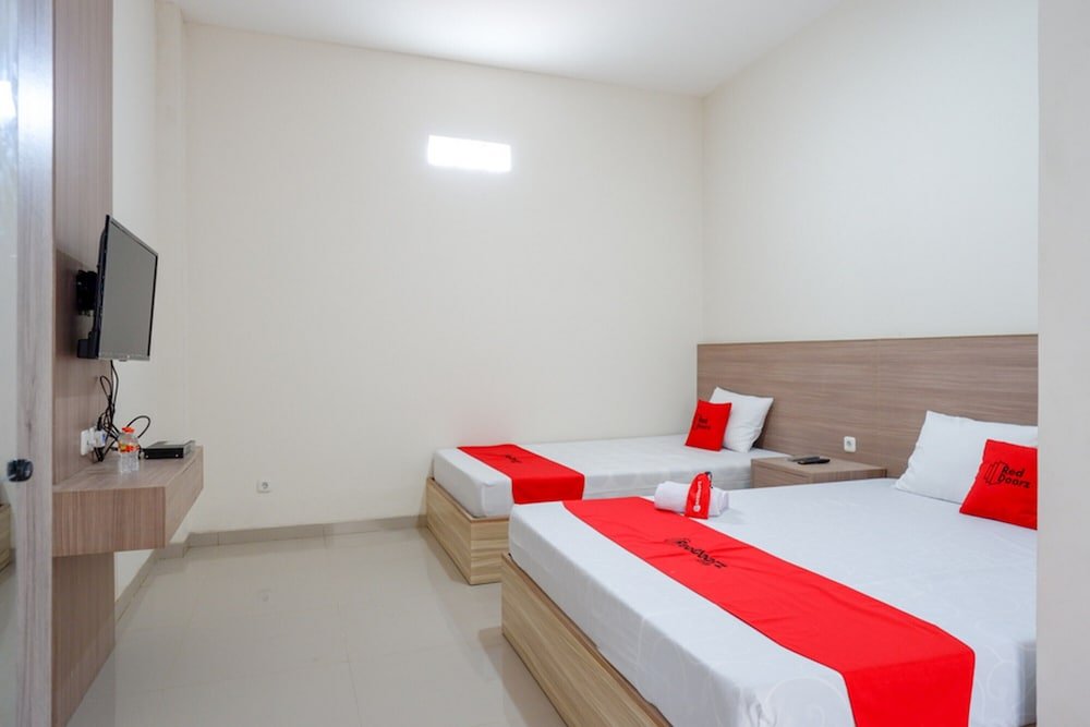 reddoorz near pacific mall tegal 2