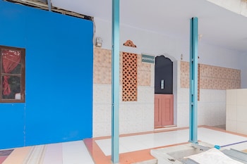 reddoorz syariah tambak mekar street subang