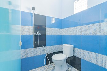 reddoorz syariah tambak mekar street subang