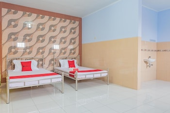 reddoorz syariah tambak mekar street subang