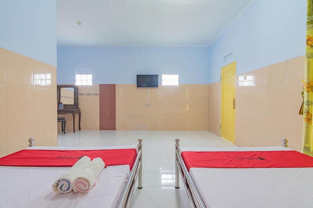 reddoorz syariah tambak mekar street subang