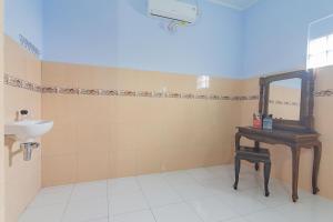 reddoorz syariah tambak mekar street subang