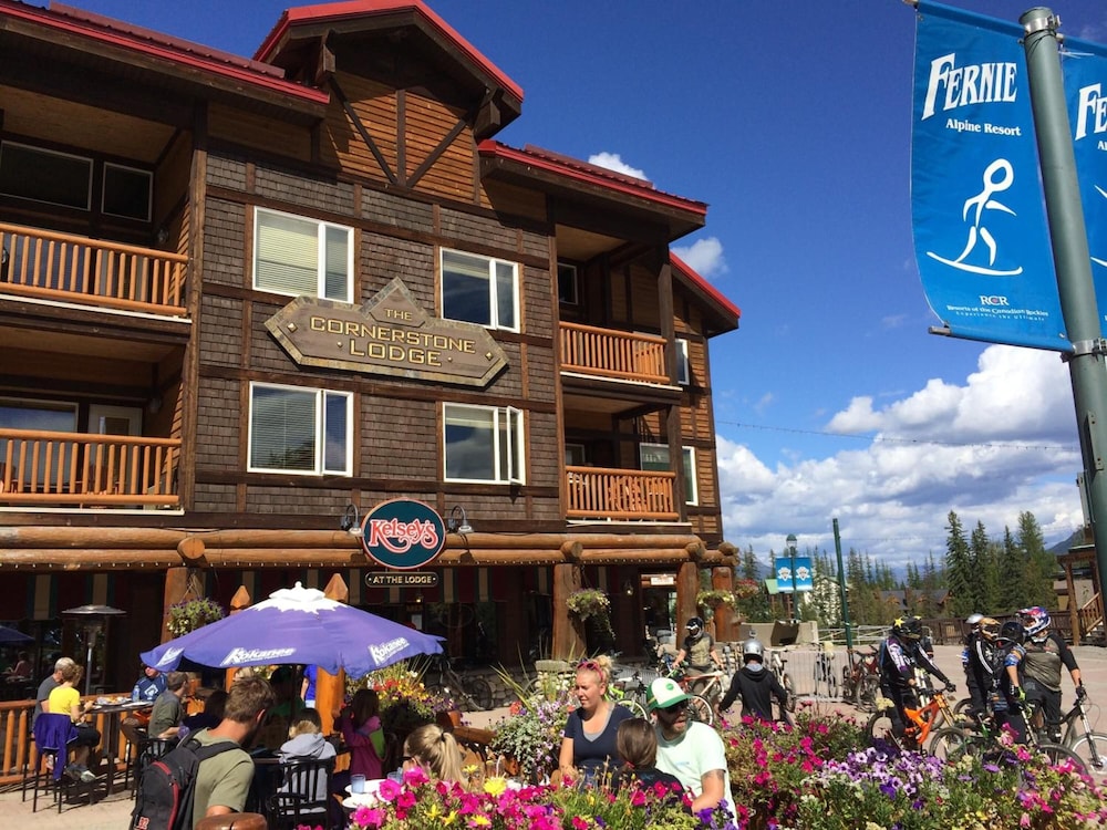 cornerstone lodge