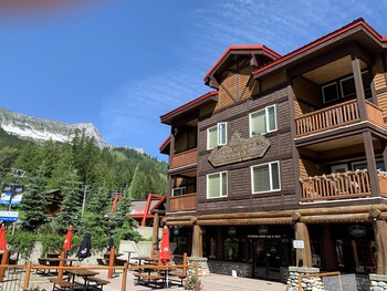 cornerstone lodge
