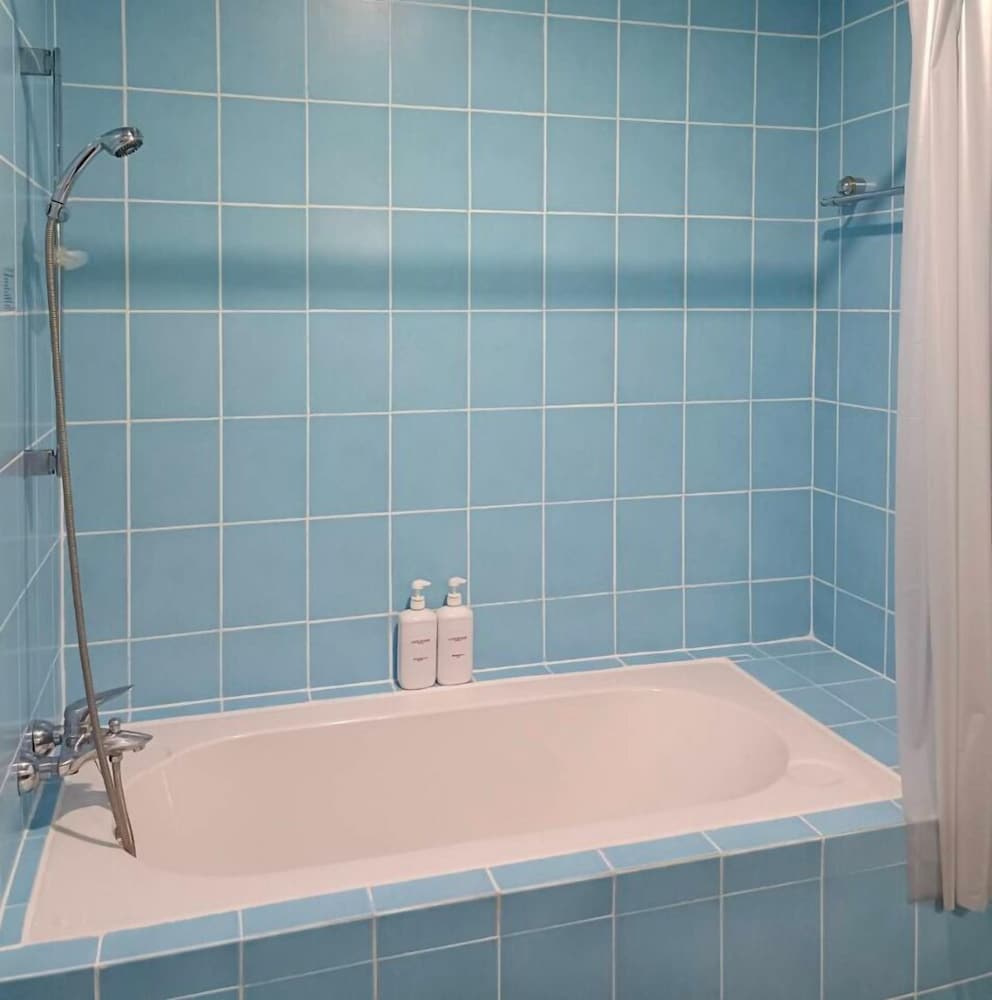 la vie en rose hotel