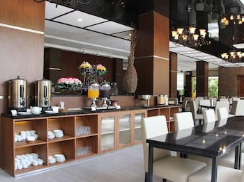 narita hotel surabaya