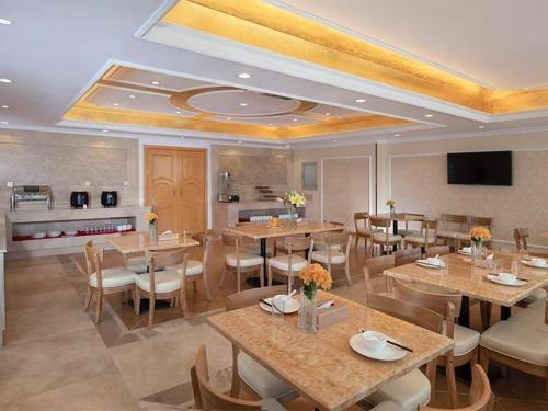 vienna hotel zhangzhou jiaomei wanyi square store