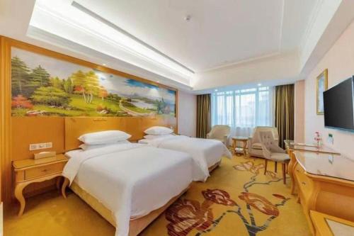 vienna hotel guangdong huizhou lilin north railway station