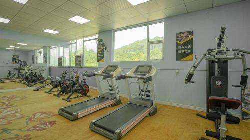 vienna hotel guangdong huizhou lilin north railway station
