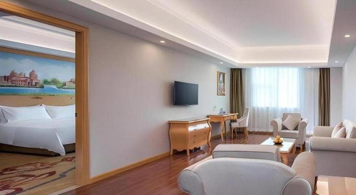 vienna hotel guangdong huizhou lilin north railway station