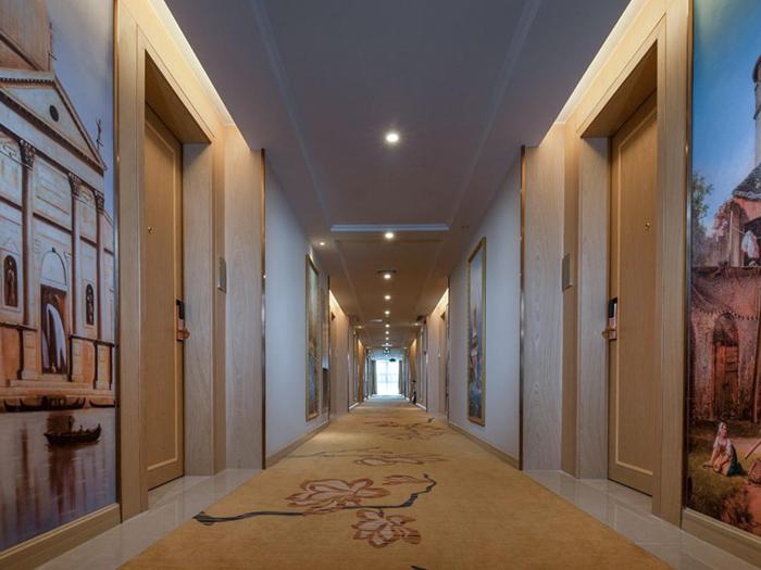 vienna international hotel guangdong yunfu emerging new city plaza store