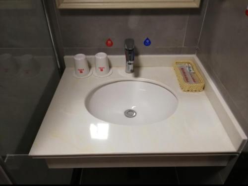 shell xuzhou tongshan district maocun town renmin road hotel