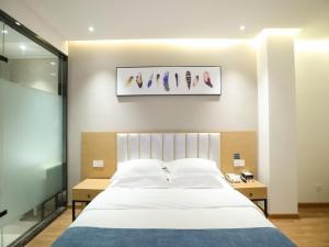 shell xinzheng airport port huaxia avenue hotel