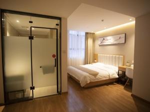 shell xinzheng airport port huaxia avenue hotel