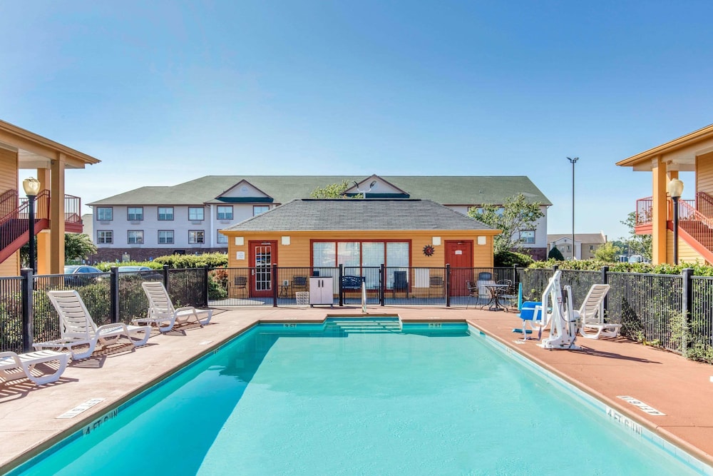 quality inn bessemer i 20 exit 108