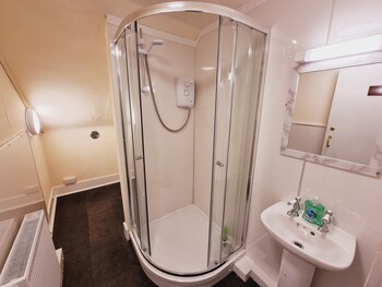 roy bridge hotel