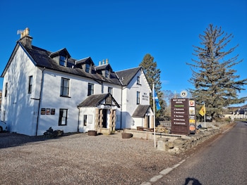 Roy Bridge Hotel,Roy Bridge,3 star