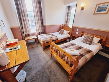 Roy Bridge Hotel,Roy Bridge,3 star