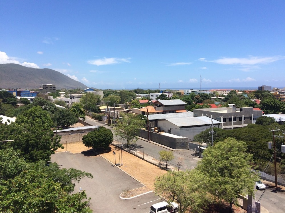 new kingston guest apartment v