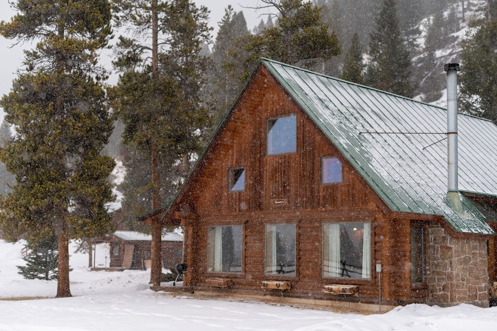 320 guest ranch