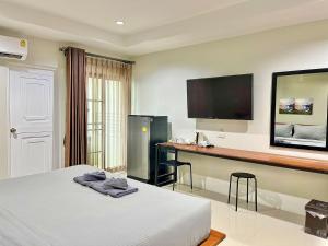 the gun hotel 8