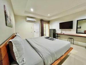 the gun hotel 8