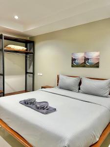 the gun hotel 8