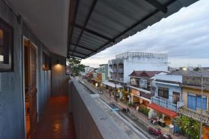 goodnight chiang mai gate